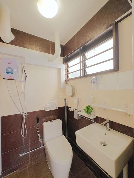 848 Sims Avenue, Sims Avenue, 1,862 sqft, Shop / Shophouse For Sale, by Jensen Toh 卓新智, 25557057 - Bathroom - CommercialGuru.com.sg