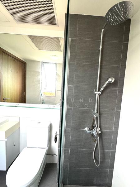 The Vue, 355 Upper Paya Lebar Road, 1 Bedroom, 431 sqft, Condominium For Rent, by Edmund Chang, 25557132 - Bathroom - PropertyGuru.com.sg