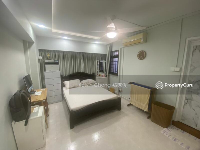 For Sale - 320 Sembawang Close