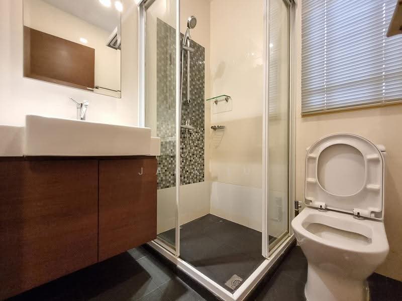 Orange Regency, 101 Fernhill Road, Tanglin / Holland / Bukit Timah, 4 Bedrooms, 1,997 sqft, Apartment For Rent, by Jack Lu, 25558106 - Bathroom - PropertyGuru.com.sg