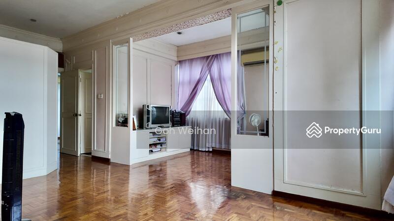 For Sale - Corner Semi-D for rebuild near Dakota MRT