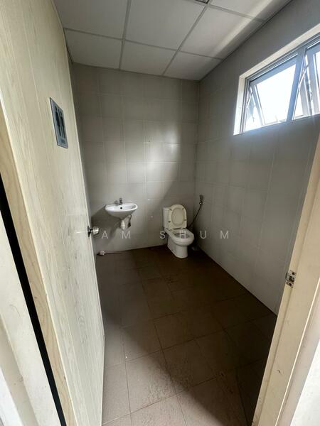 30 Tuas View Square, , 6,060 sqft, Factory / Workshop (B2) For Sale, by Sam Shum, 25558147 - CommercialGuru.com.sg