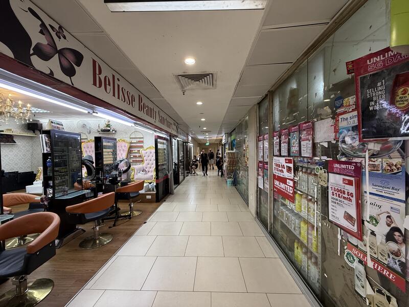 Lucky Plaza, 304 Orchard Road, Orchard / River Valley, 400 sqft, Mall Shop For Rent, by Lui Yen Yuin, 25558207 - Others - CommercialGuru.com.sg