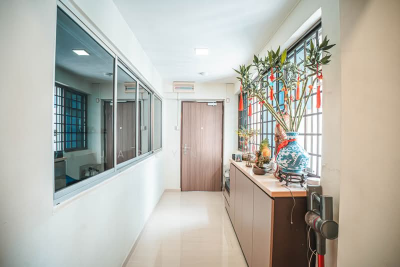 420 Choa Chu Kang Avenue 4, 420 Choa Chu Kang Avenue 4, 4 Bedrooms, 1,593 sqft, HDB Flat For Sale, by Jaslynn Soh, 25558307 - Hallway - PropertyGuru.com.sg