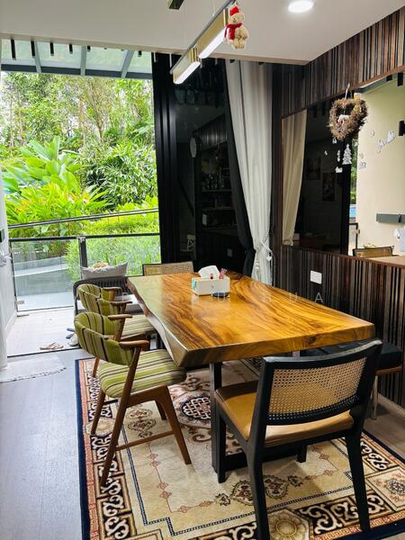 Parc Komo Condominium For Sale at S$ 1,888,888 | PropertyGuru Singapore - Dining Room