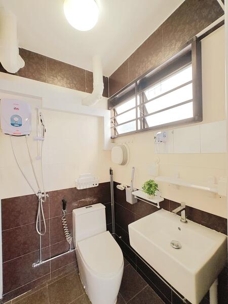 848 Sims Avenue, 848 Sims Avenue, 1,863 sqft, Shop / Shophouse For Sale, by Mandy Chan, 25559321 - Level 2 (HDB) - Toilet - CommercialGuru.com.sg