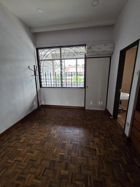 For Rent - King's Garden