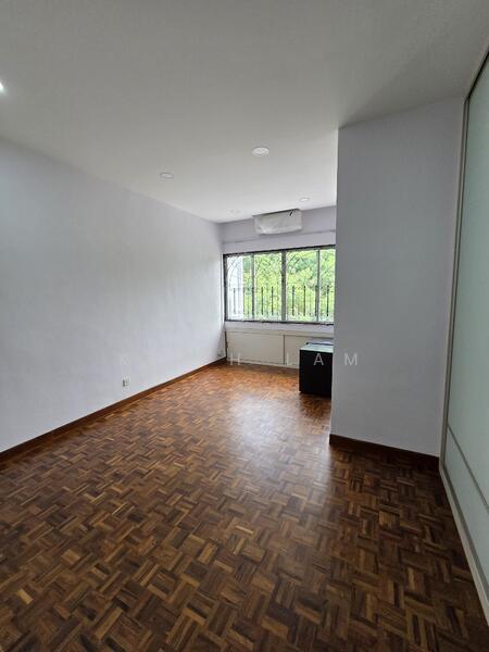 For Rent - King's Garden