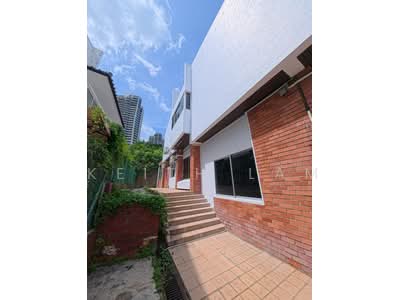 For Rent - King's Garden