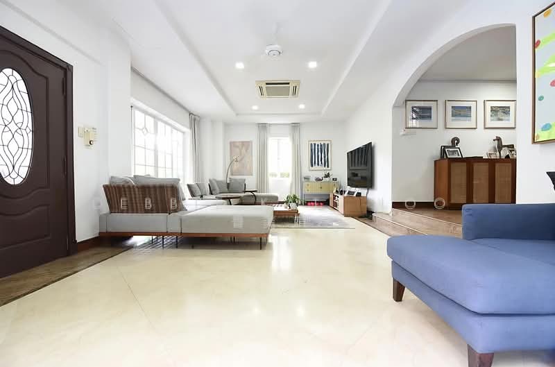 Spacious Landed Living Near Novena MRT | Quiet, Private, Family-Friendly, , 5 Bedrooms, 7,382 sqft, Detached House For Rent, by Debbie Kate Loo 鲁美娟, 25559511 - Living Room - PropertyGuru.com.sg