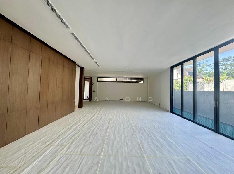 For Sale - ❤️ BRAND NEW TOP❤️D10 2.5 STY SEMID. WIDE FRONTAGE. 1KM HENRY PARK PRI. ☎️JEAN 93571119