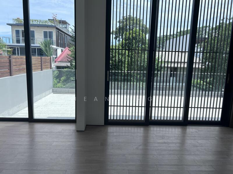 For Sale - ❤️ BRAND NEW TOP❤️D10 2.5 STY SEMID. WIDE FRONTAGE. 1KM HENRY PARK PRI. ☎️JEAN 93571119