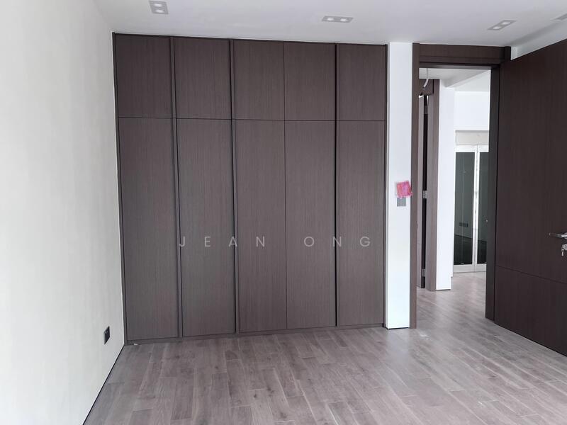 For Sale - ❤️ BRAND NEW TOP❤️D10 2.5 STY SEMID. WIDE FRONTAGE. 1KM HENRY PARK PRI. ☎️JEAN 93571119