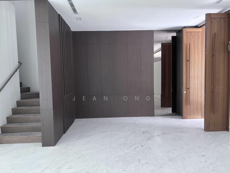 For Sale - ❤️ BRAND NEW TOP❤️D10 2.5 STY SEMID. WIDE FRONTAGE. 1KM HENRY PARK PRI. ☎️JEAN 93571119