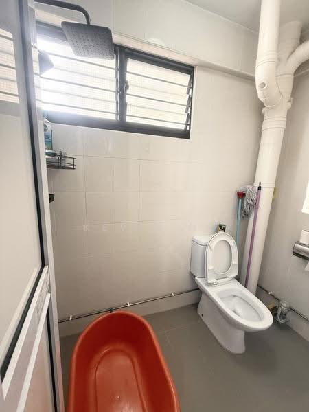 149 Bedok Reservoir Road, 149 Bedok Reservoir Road, Room Rental, 100 sqft, HDB Flat For Rent, by Kevin Ng, 25559562 - Bathroom - PropertyGuru.com.sg