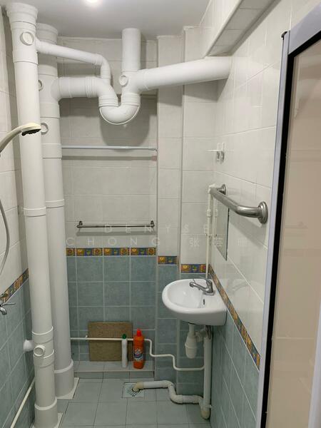 161 Mei Ling Street, 161 Mei Ling Street, 2 Bedrooms, 753 sqft, HDB Flat For Rent, by Denyse Chong 张芸珊, 25559575 - Bathroom - PropertyGuru.com.sg