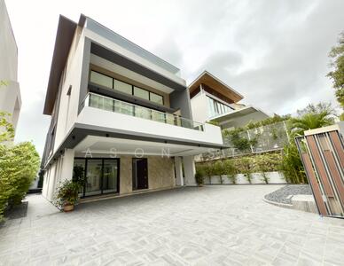 For Sale - Brand New 3.5 Storey Detached just TOP and walk to MRT Station