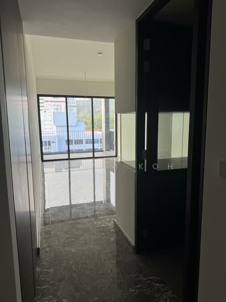 The LINQ @ Beauty World, 118 Upper Bukit Timah Road, 3 Bedrooms, 958 sqft, Condominium For Rent, by Albert Koh, 25559679 - Hallway - PropertyGuru.com.sg