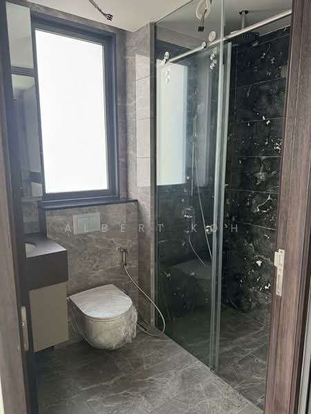 The LINQ @ Beauty World, 118 Upper Bukit Timah Road, 3 Bedrooms, 958 sqft, Condominium For Rent, by Albert Koh, 25559679 - Bathroom - PropertyGuru.com.sg