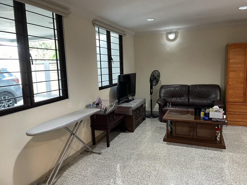 Holland Grove Terrace, Holland Grove Terrace, 5 Bedrooms, 4,000 sqft, Semi-Detached House For Sale, by Betty Phan, 25559727 - Family Room - PropertyGuru.com.sg