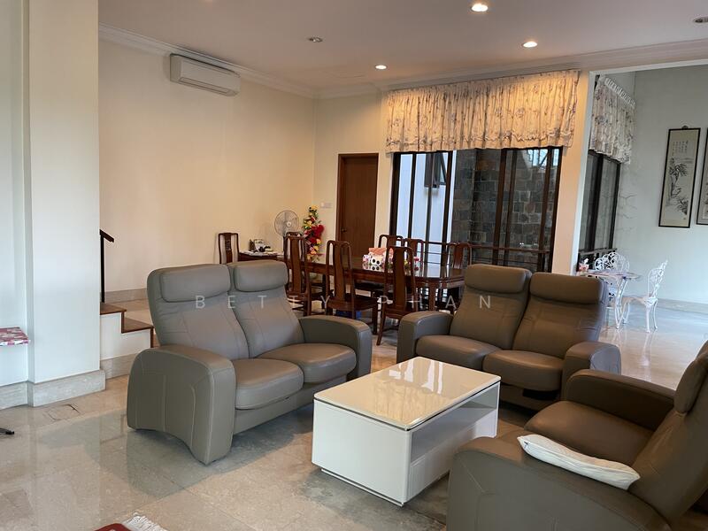 Holland Grove Terrace, Holland Grove Terrace, 5 Bedrooms, 4,000 sqft, Semi-Detached House For Sale, by Betty Phan, 25559727 - Living Room - PropertyGuru.com.sg
