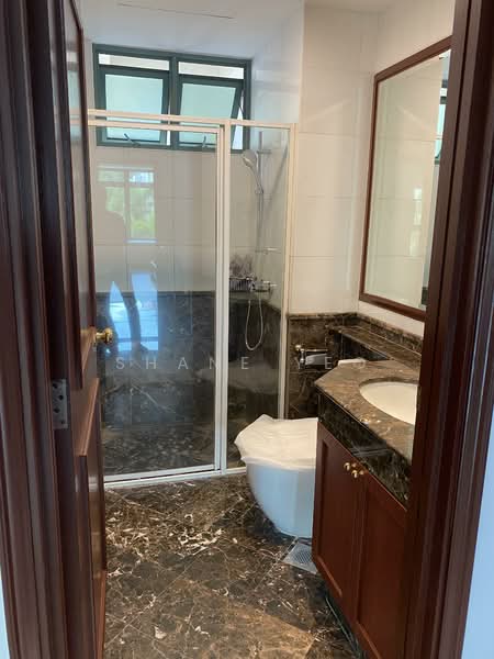 Fifth Avenue Condominium, 2 Fifth Avenue, 3 Bedrooms, 1,659 sqft, Condominium For Rent, by Shane Yeo, 25559972 - Common Bathroom - PropertyGuru.com.sg