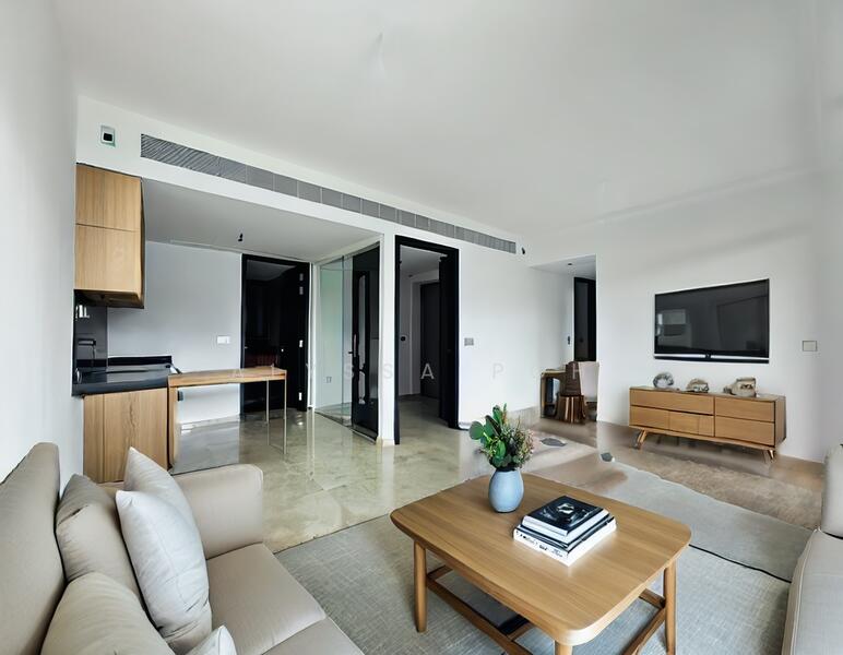 Pullman Residences, 18 Dunearn Road, 3 Bedrooms, 1,163 sqft, Condominium For Sale, by Alyssa Poh, 25560037 - Living Room - PropertyGuru.com.sg
