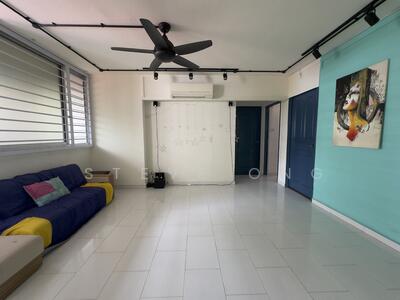 For Sale - 439 Hougang Avenue 8