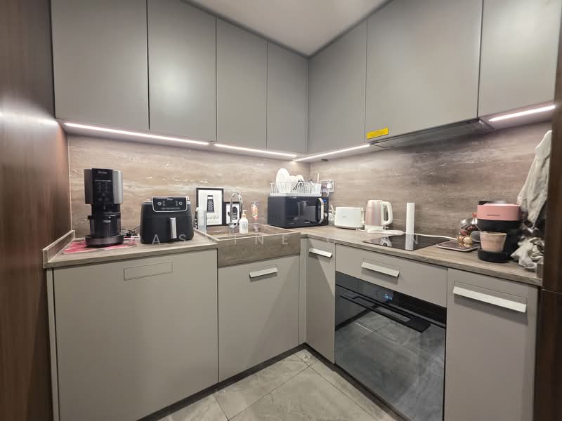 One Pearl Bank, 1 Pearl Bank, 2 Bedrooms, 700 sqft, Condominium For Sale, by Jasmine Chan, 25560395 - Kitchen - PropertyGuru.com.sg