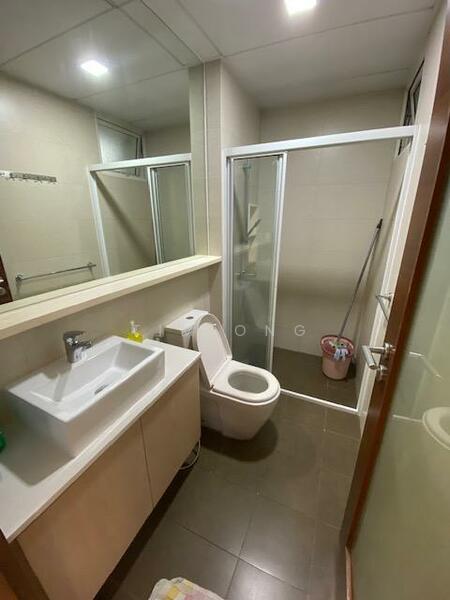 Pullman Residences, 18 Dunearn Road, 2 Bedrooms, 668 sqft, Condominium For Rent, by Tim Ong, 25560518 - Bathroom - PropertyGuru.com.sg