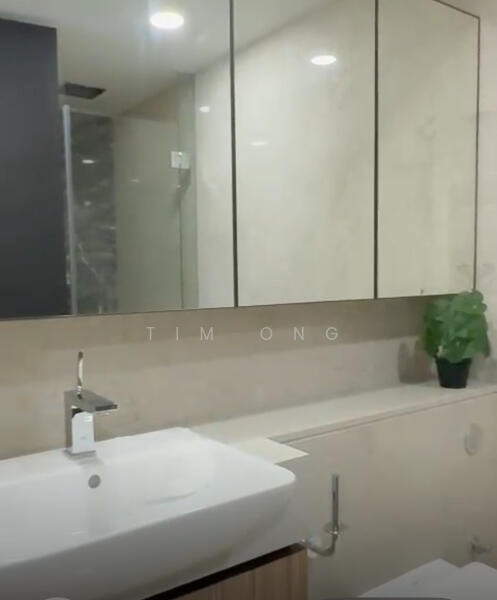 Pullman Residences, 18 Dunearn Road, 2 Bedrooms, 668 sqft, Condominium For Rent, by Tim Ong, 25560518 - Bathroom - PropertyGuru.com.sg