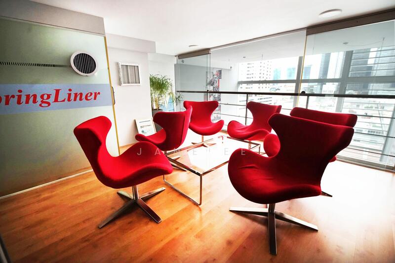 The Central, 6 Eu Tong Sen Street, Boat Quay / Raffles Place / Marina, 835 sqft, Office For Rent, by Jane Ee, 25560961 - Living Room - CommercialGuru.com.sg