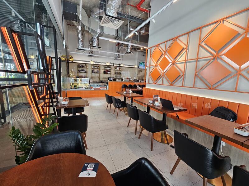 Bugis Ground Floor Commercial Space 武吉士黄金地段餐饮店 with Prominent Street Frontage, Middle Road, Bugis Junction, Liang Seah Street, 1,568 sqft, Food & Beverage For Rent, by Alex KF Wong 黄国峰, 25561193 - CommercialGuru.com.sg