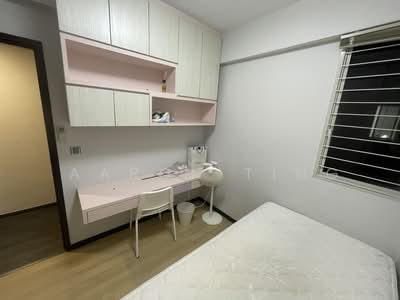 For Rent - Lake Life