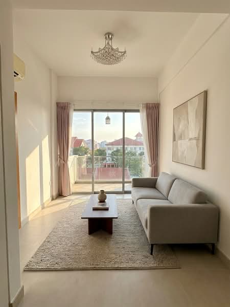 Casa Cambio, 9 Lim Tua Tow Road, 1 Bedroom, 420 sqft, Apartment For Sale, by Wendy Lim (林秋凭), 25561461 - Living Room - PropertyGuru.com.sg