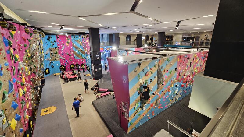 CT Hub, 2 Kallang Avenue, 721 sqft, Mall Shop For Sale, by Joshua Goh, 25561587 - Young vibrant atmosphere - CommercialGuru.com.sg