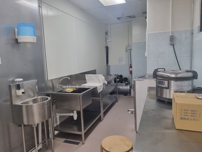 Ground Floor East 6m Ceiling Fitted Kitchen Ambient Processing Rooms etc 地面层厨房高屋顶冷冻处理库大停车场, Bedok / Upper East Coast, 6,000 sqft, Factory / Workshop (B2) For Rent, by Cheryl Lee, 25561642 - CommercialGuru.com.sg