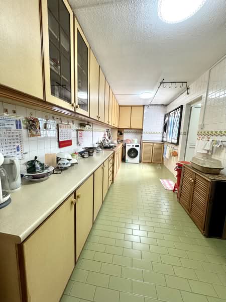 419 Bukit Batok West Avenue 2, 419 Bukit Batok West Avenue 2, Room Rental, 300 sqft, HDB Flat For Rent, by Honey Chan, 25562078 - Kitchen - PropertyGuru.com.sg