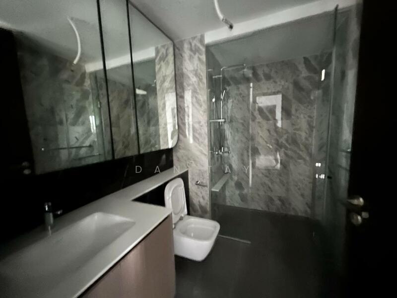 The Watergardens at Canberra, 27 Canberra Drive, 2 Bedrooms, 678 sqft, Condominium For Rent, by Dan Tay, 25562148 - Bathroom - PropertyGuru.com.sg