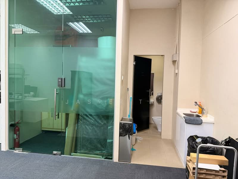 UB. One, 81 Ubi Avenue 4, 1,301 sqft, Light Industrial (B1) For Sale, by Jasper Tan, 25562178 - CommercialGuru.com.sg