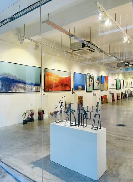Tiong Bahru rare shophouse for sale