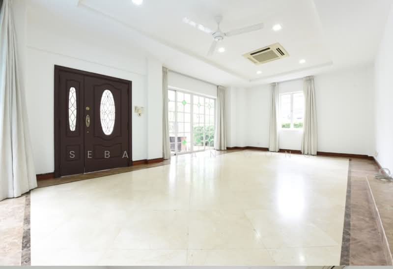 Gentle Villas, Gentle Drive, 5 Bedrooms, 7,382 sqft, Detached House For Rent, by Sebastian Wong, 25562599 - Living Room - PropertyGuru.com.sg