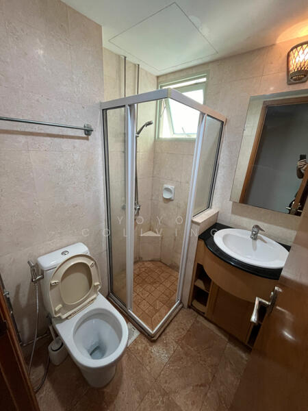 Queens, 12 Stirling Road, Room Rental, 80 sqft, Condominium For Rent, by Kingston, 25562682 - Bathroom - PropertyGuru.com.sg