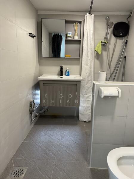 Dunlop Street, , 800 sqft, Office For Rent, by Zack Goh Tze Khiang, 25562743 - Bathroom - CommercialGuru.com.sg