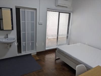 For Rent - Pasir Panjang MRT Master Bedroom