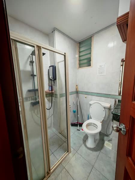Northvale, 61 Choa Chu Kang Loop, Room Rental, 180 sqft, Condominium For Rent, by Charleen Koh, 25563232 - Bathroom - PropertyGuru.com.sg