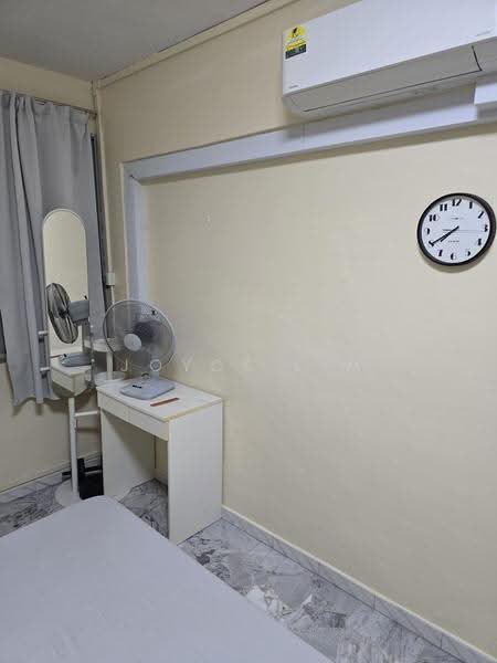 146 Gangsa Road, 146 Gangsa Road, Dairy Farm / Bukit Panjang / Choa Chu Kang, Room Rental, 200 sqft, HDB Flat For Rent, by Joyce Lim, 25563280 - Bedroom - PropertyGuru.com.sg