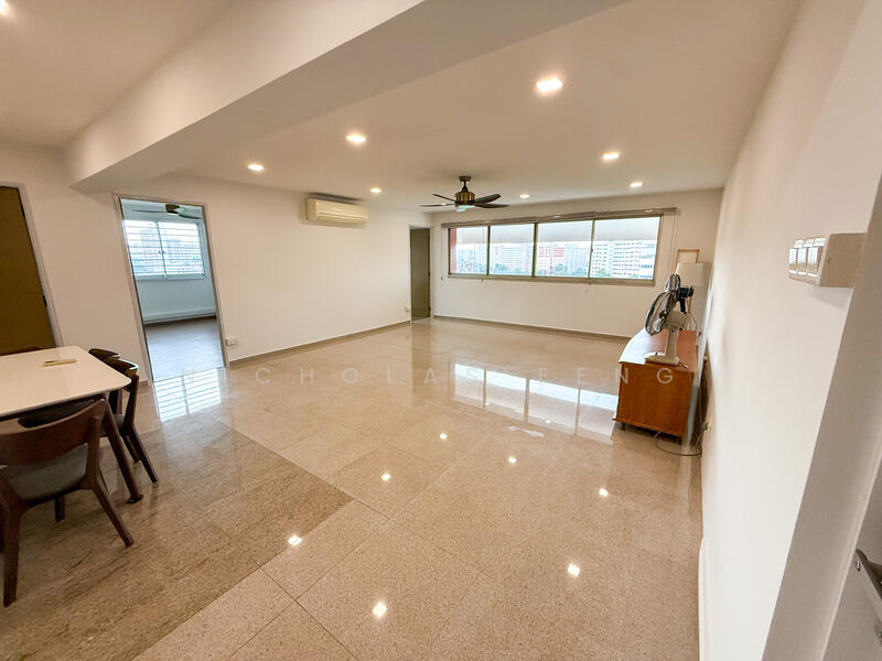 426 Hougang Avenue 6, 426 Hougang Avenue 6, 3 Bedrooms, 1,119 sqft, HDB Flat For Rent, by Nicholas Feng, 25563626 - Living Room - PropertyGuru.com.sg