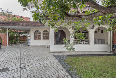 For Sale - Sennett Estate Corner Terrace