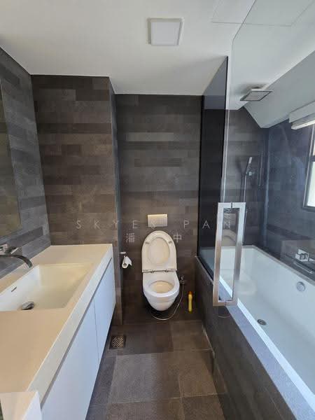 Hillbrooks, 88 Hillview Avenue, Dairy Farm / Bukit Panjang / Choa Chu Kang, 3 Bedrooms, 1,076 sqft, Condominium For Rent, by Skyes Pan, 25563956 - Bathroom - PropertyGuru.com.sg